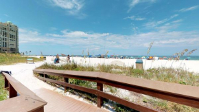 Totally Renovated Beachfront Condo at Apollo!